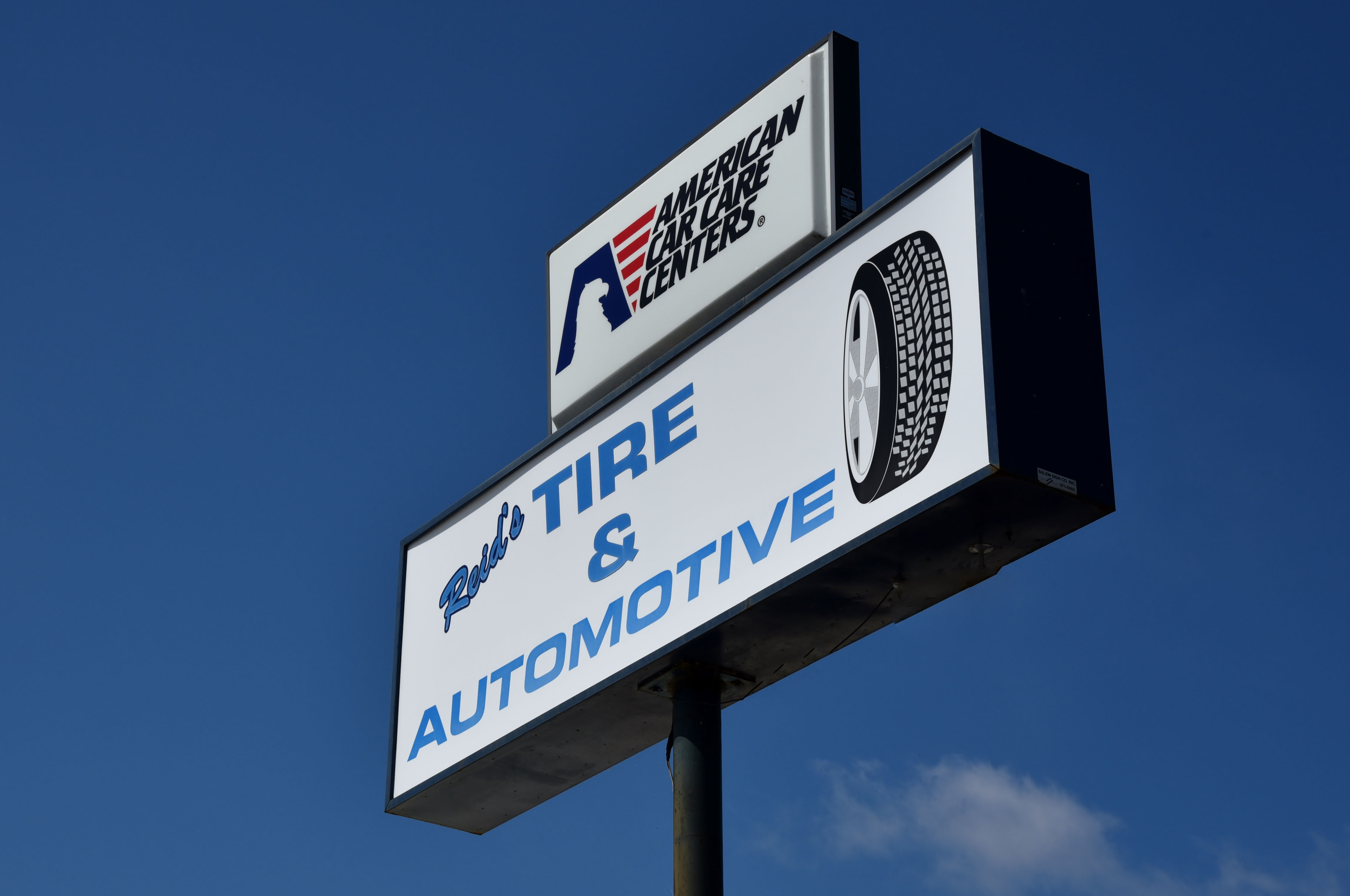 Reid's Tire & Automotive logo