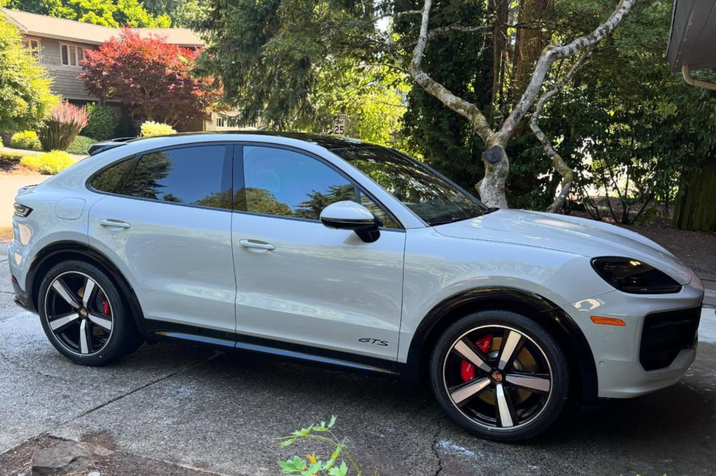 Porsche Cayenne with professionally tinted windows.